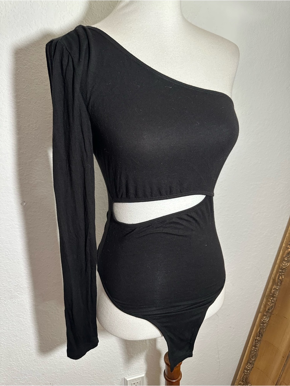 New Amazon Black Cotton Blend One Long Shoulder Cut Out Waist Bodysuit Size S